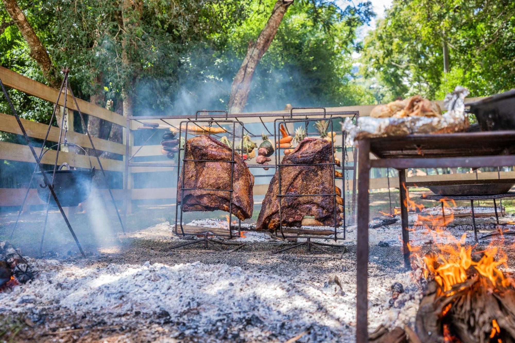 Vira Charme Resort Fernandes Pinheiro エクステリア 写真